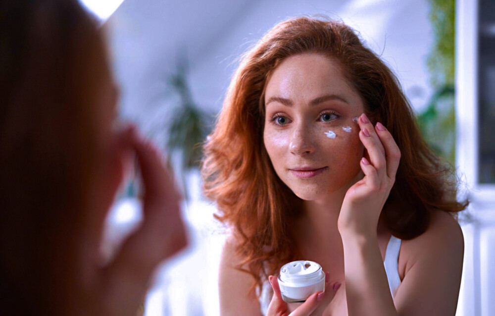 SCCS and Thiomersal: regulatory risks for eye cosmetics
